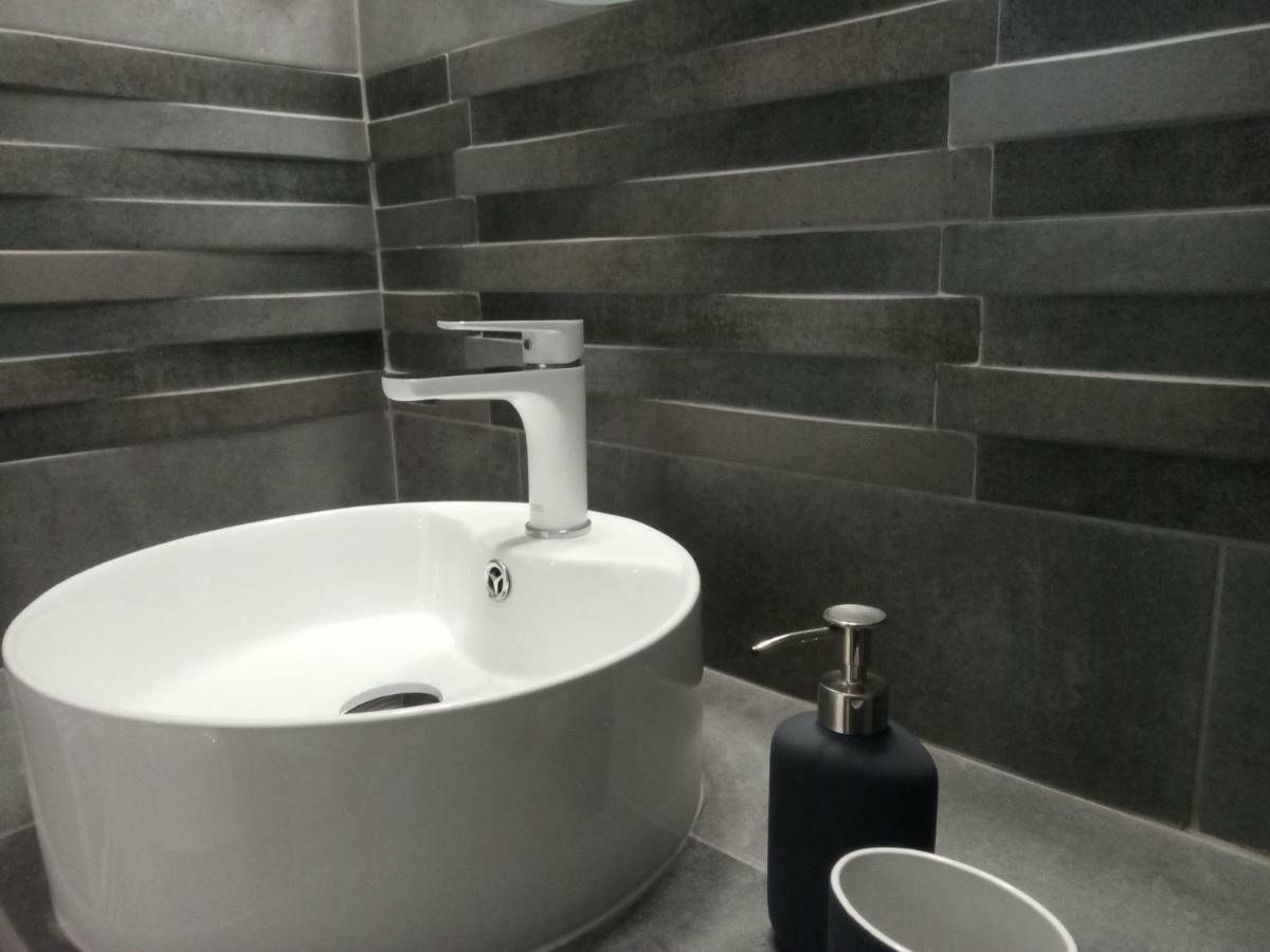 New Apartment Near Metro Larissis In The Centre Of Афины Экстерьер фото